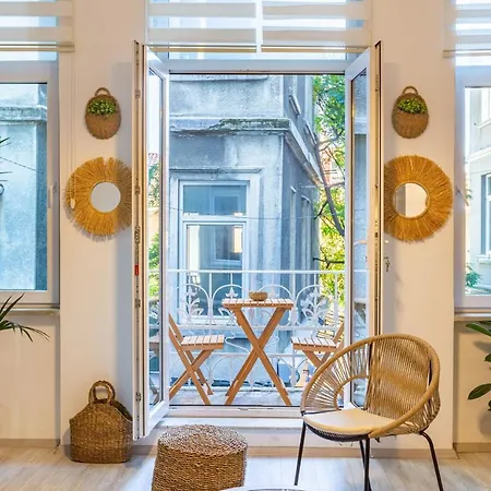 Flat Close To Metro Galata Tower In Beyoglu Apartment